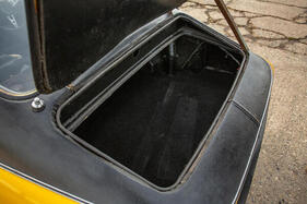 Lotus Elan GT (1966) – Unter dem neuen Deckel blieb der alte Kofferraum-Ausschnitt unverändert