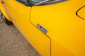Lotus Elan GT (1966) – nachgerüsteter Schriftzug von einem Elan S4