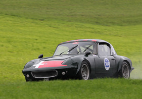 Lotus Elan S2 (1966) am Michaelskreuzrennen 2011 (Startnummer 304)