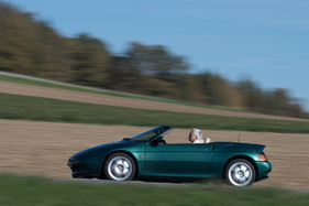 Lotus Elan S2 (1995) - relativ langer vorderer Überhang, aber kurzes Heck