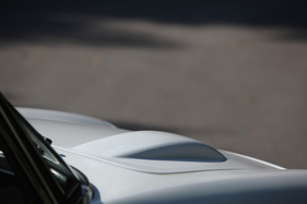 Lotus Elan S4 Coupé (1969) - die Ausbuchtung auf der Motorhaube wurde wegen der Stromberg-Vergaser nötig
