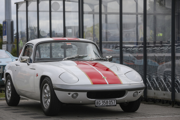 Image: Lotus Elan S4 Coupé (1969) - in striped look - Fantastic Plastic 2024