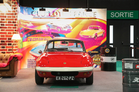 Lotus Elan Sprint DHC (1971) - auf dem Lotus-Stand wird 60 Jahre Lotus Elan gefeiert - Rétromobile Paris 2022