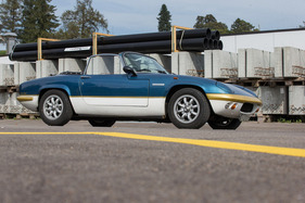 Lotus Elan Sprint DHC (1972) - die Aluräder sind nicht original, die Zentralnaben müssen in der Schweiz ohne Flügel auskommen