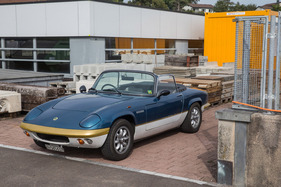 Lotus Elan Sprint DHC (1972) - passt in jede Lücke