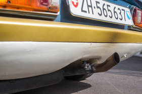 Lotus Elan Sprint DHC (1972) - zentral geführtes Auspuffrohr