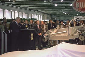 Lotus Elise (1995) - Präsentation Lotus Elise (1995) - Präsentation