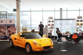 Lotus Elise Mk1 111 S (1999) - bereits ein Youngtimer, 34'500 km jung, aus erster Hand, angeboten für EUR 39'999 - Retro Classics Stuttgart 2020 (1999)