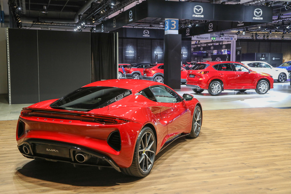 Lotus Emira (2022) - mit Toyota-V6-Motor vor der Hinterachse - Auto Zürich 2022