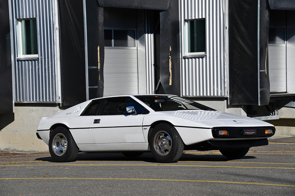 Bild Lotus Esprit S1 (1977) - als Lot 115 angeboten an der Versteigerung Oldtimer Galerie Toffen in Gstaad vom 29. Dezember 2021