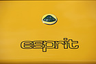 Lotus Esprit S1 (1978) - Markenzeichen und Typenbezeichnung auf der Front