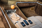 Lotus Esprit S1 (1978) - kurzer Schalthebel auf der hohen Mittelkonsole