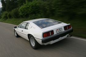 Lotus Esprit S2 (1979) - Rund 220 km/h schnell war der Esprit