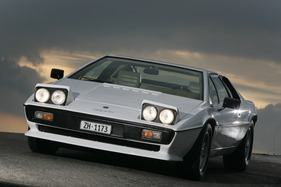 Lotus Esprit S2 - der Sportwagen, den James Bond nie fahren durfte