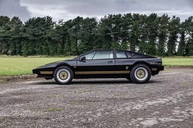 Lotus Esprit S3 (1982) - als Lot 751 angeboten anlässlich des Iconic Auctioneers "Silverstone Festival Classic Sale" am 25./26. August 2023