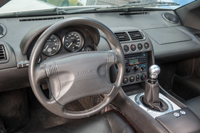 Lotus Esprit V8 GT (1998) - das Airbag-Lenkrad wurde eingekauft und etwas an den eigenen Design-Stil angepasst