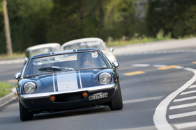 Lotus Europa S2 (1968) - am Start beim GP Suisse 2012 in der Kategorie Sport- und Tourenwagen 1963 - 1971