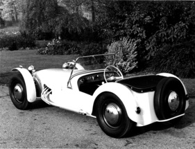 Lotus Seven (1958) - fast freistehende Räder wie bei einem Formelauto