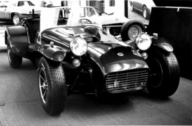Lotus Super Seven (1969) - Vorderansicht eines späten Sevens am Genfer Automobilsalon