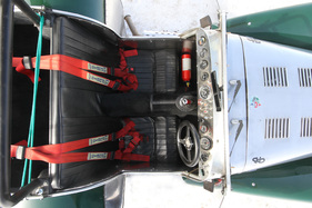 Lotus Super Seven S3 TwinCam (1969) - enges Cockpit - da verstehen sich Fahrer und Beifahrer besser