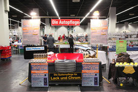 Lotus hilft auch bei der Autopflege - Retro Classics Cologne Köln 2017