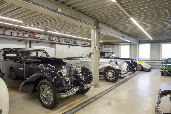 Lutziger Classic Cars - auch Vorkriegsklassiker gehören zum Angebot