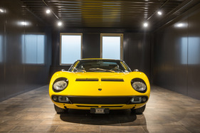 Lutziger Classic Cars - die Farbe Gelb steht dem Lamborghini Miura hervorragend Lutziger Classic Cars - die Farbe Gelb steht dem Lamborghini Miura hervorragend