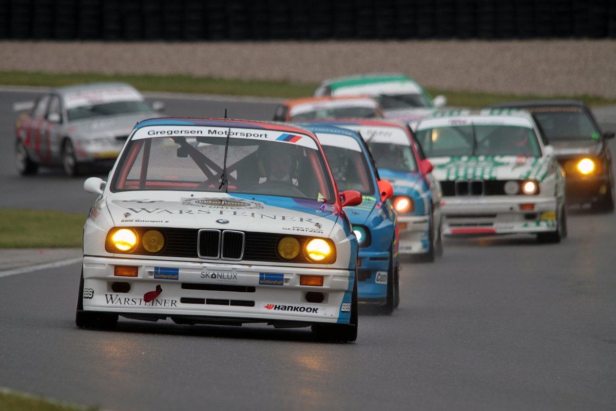 M3 in front - the BMW M3 pack after the start - Touring Car Classics at the Salzburgring on July 10-12, 2020