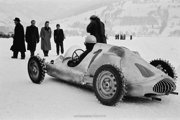 Bild MA-01 "Fetzenflieger" (1952) - in Zell am See der Fünfziger Jahre