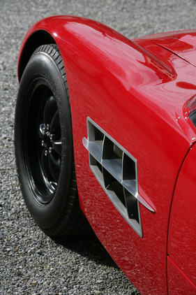 MBM Sport (1960) - die Karosserie wölbst sich nur knapp über die grossen Räder