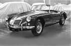 MG A (1956) - restlos geglückter Schritt von der T-Serie in die Moderne - Genfer Autosalon 1956