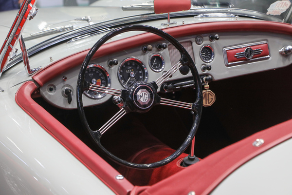 MG A (1960) - Cockpit - Rétromobile Paris 2024
