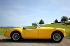 Bild: MG A (1961) - Elegant mit wohlformten Rundungen