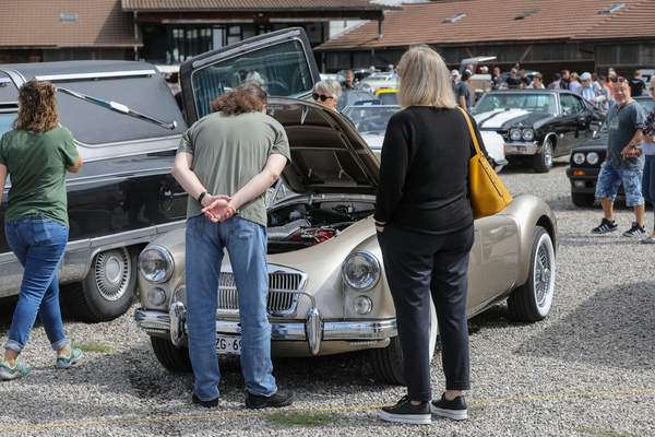 Image: MG A (1962) - as soon as the hood is open, people come straight away - Oldtimer Sunday Morning Treffen (OSMT) Zug August 2025