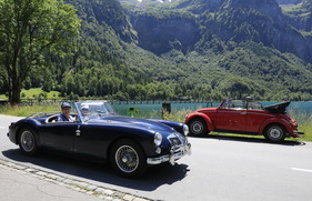 MG A Roadster und VW Käfer Cabriolet (Klöntalersee) - 11. Heidi Classic 2023