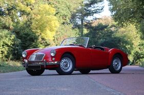 MG A Twin Cam Roadster (1959) - als Lot 022 angeboten an der Artcurial Sur les Champs Versteigerung am 22. Oktober 2023