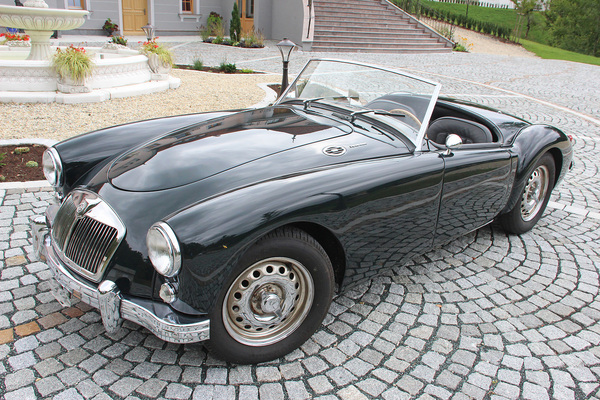 MG A Twin Cam Roadster (1959) - als Lot 88 an der Versteigerung der Oldtimer Galerie in Toffen am 19. Oktober 2019