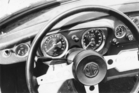 MG B (1971) - die 1970 neu eingeführten Modifikationen umfassen unter anderem ein Sportlenkrad mit gelochten Speichen