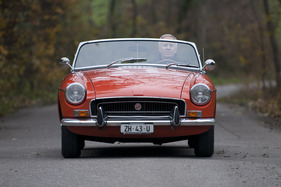 MG B (1972) - macht bei jedem Wetter Spass