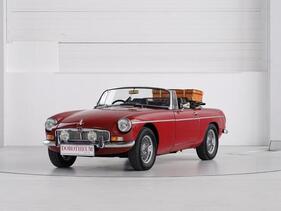 MG B (1973) - als Lot 06 angeboten an der Dorotheum-Auktion "Klassische Automobile" am 1. Juli 2023