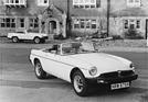 MG B (1977) - zusammen mit dem kleineren MG Midget