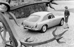 MG B GT (1965) - als Coupé mit Heckklappe