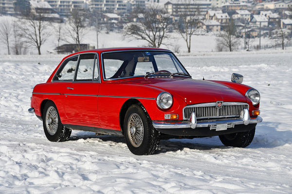 MG B GT (1966) - offered as lot 112 at the spring auction of the Oldtimer Galerie Toffen on March 25, 2023