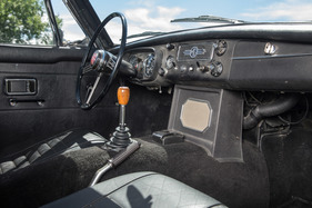 MG B GT (1970) - Platz für den Lautsprecher