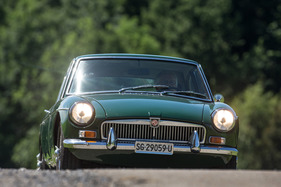 MG B GT (1970) - fühlt sich wie ein Sportwagen an MG B GT (1970) - fühlt sich wie ein Sportwagen an