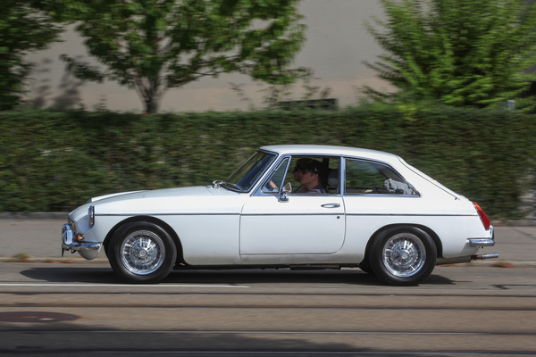 MG B GT (1970) - mit Speichenrädern - Albisgütli Classic Cars & Bikes August 2022