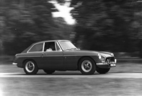 MG B GT (1972) - fahrleistungsmässig hinkt das Coupé hinter der offenen Version hinterher
