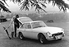 MG B GT (1974) - auch hier genug Platz für eine Golftasche