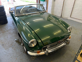 MG B Roadster (1964) - als Lot 764 am Iconic Sale at Silverstone Festival 2025