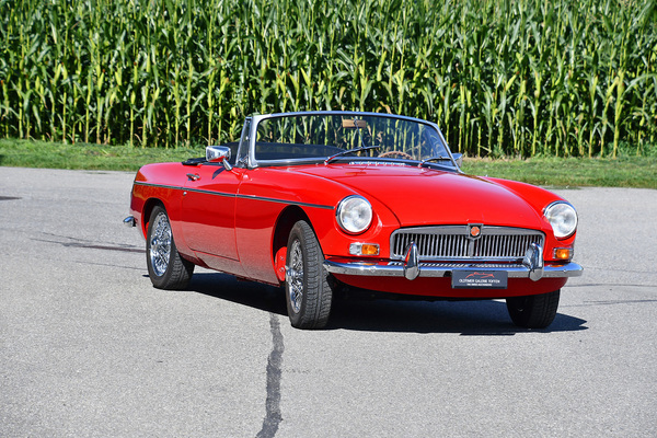 Bild: MG B Roadster (1968) - als Lot 101 an der Versteigerung der Oldtimer Galerie in Gstaad am 29. Dezember 2019